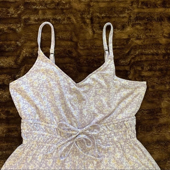 Hollister NWT Spaghetti Strap Cinched Waist Romper - Picture 5 of 11
